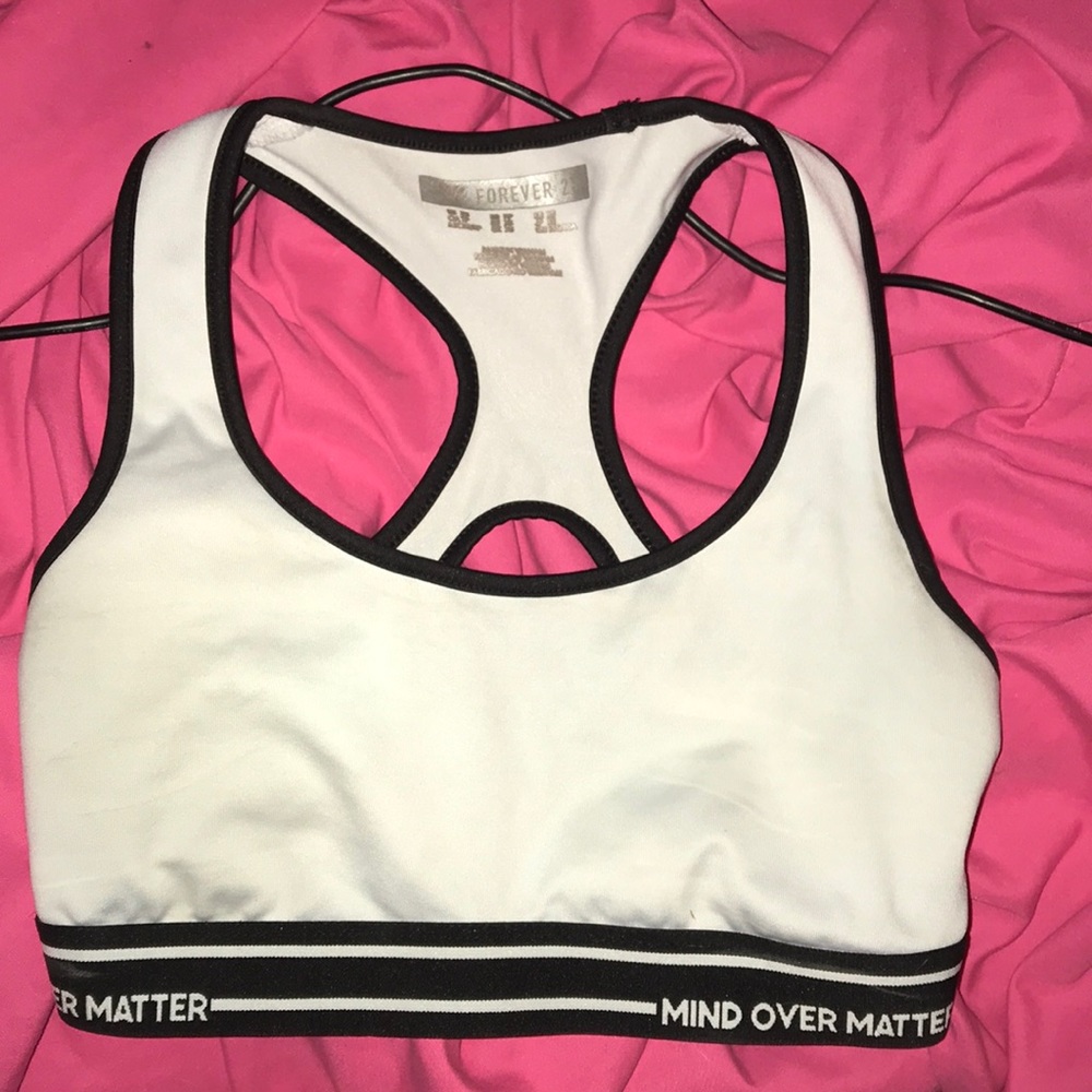 sports bra